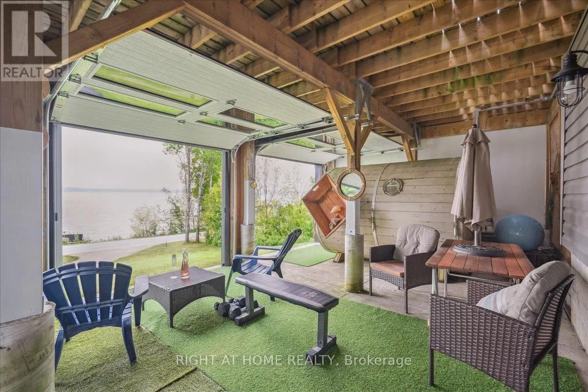 339520 PRESQU'ILE ROAD
