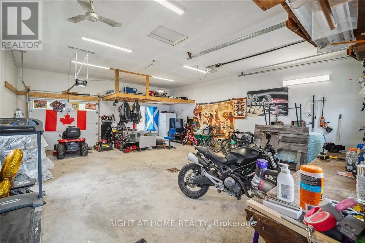 339520 PRESQU'ILE ROAD