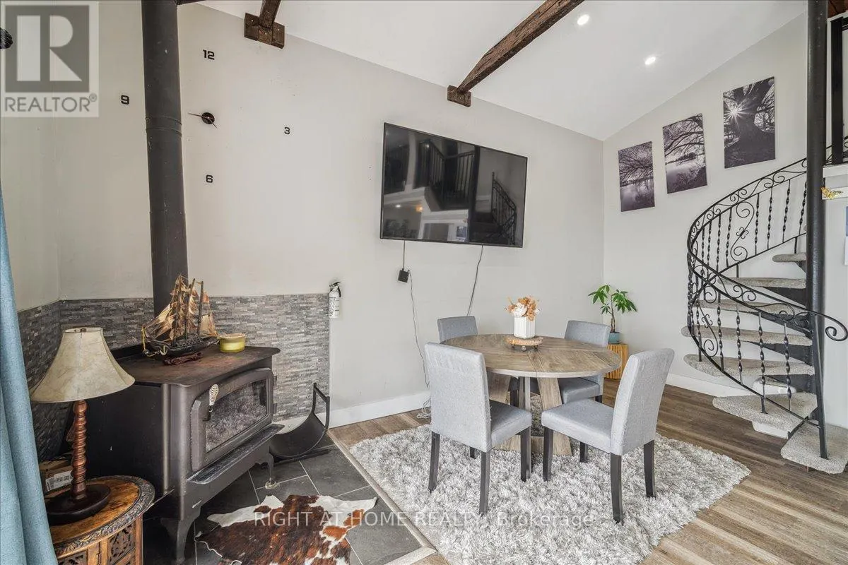 339520 PRESQU'ILE ROAD