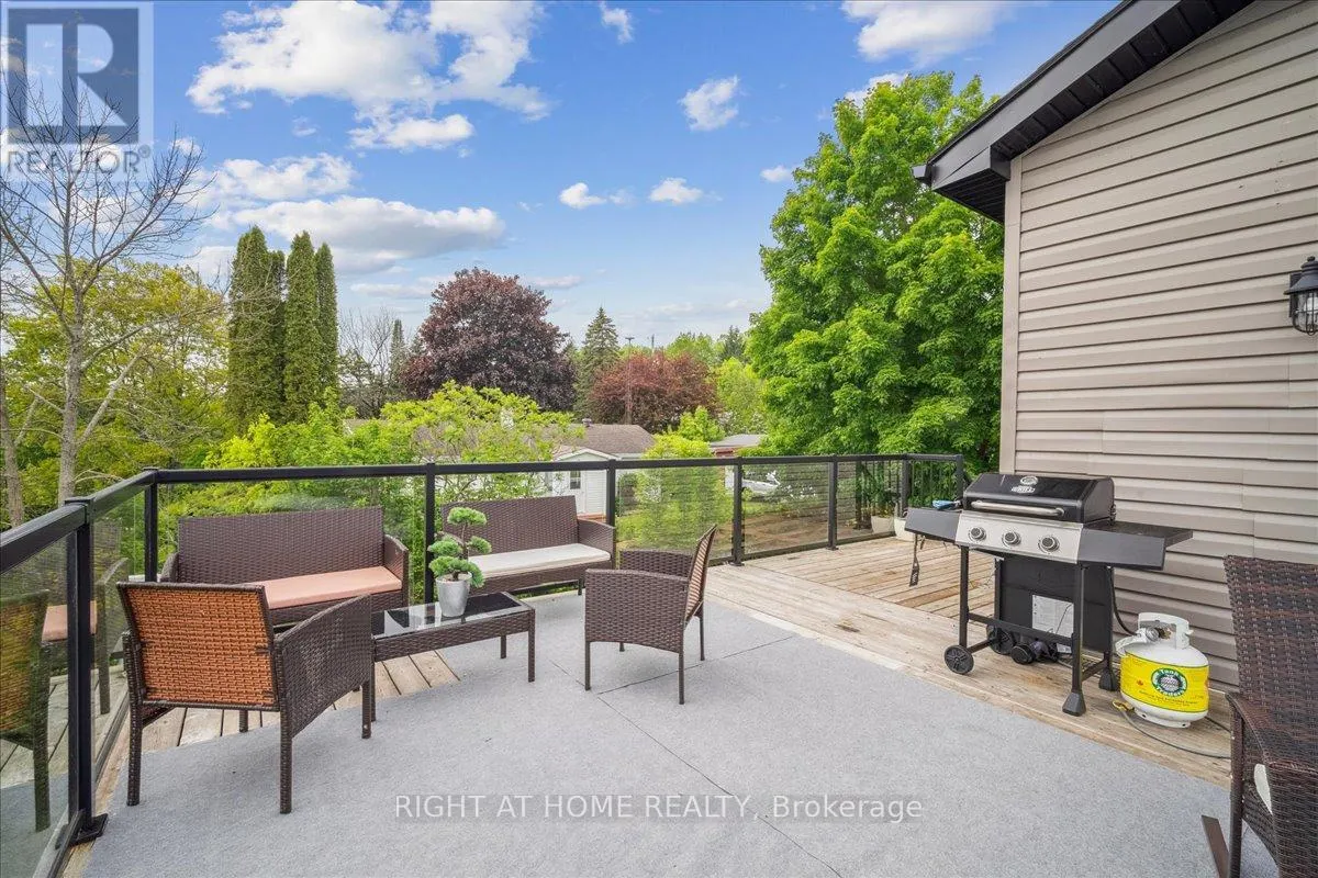 339520 PRESQU'ILE ROAD