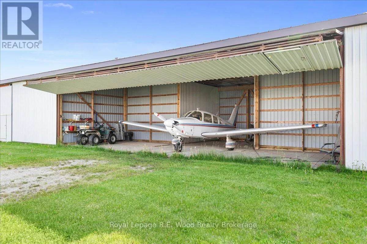 G2-14 - 244411 AIRPORT ROAD, #G2-14