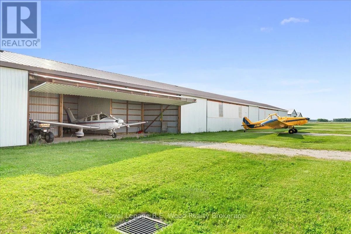 G2-14 - 244411 AIRPORT ROAD, #G2-14