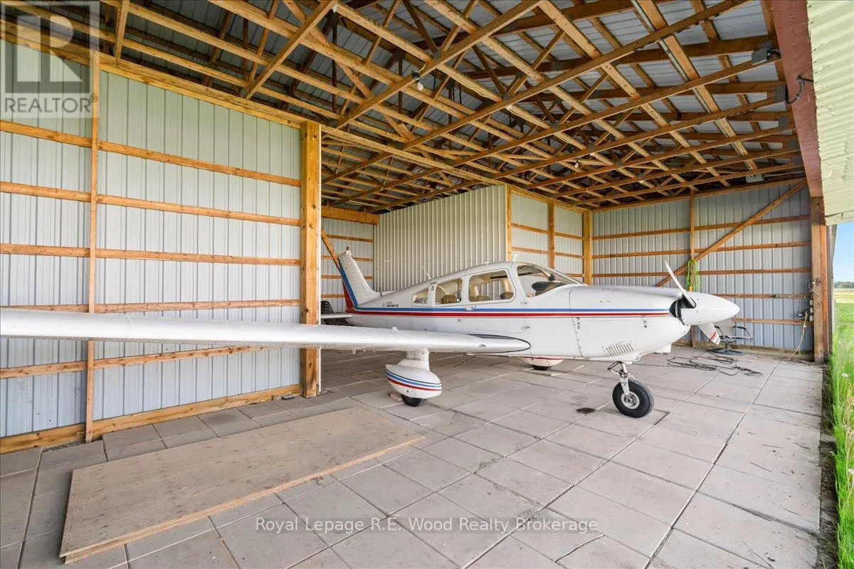 G2-14 - 244411 AIRPORT ROAD, #G2-14