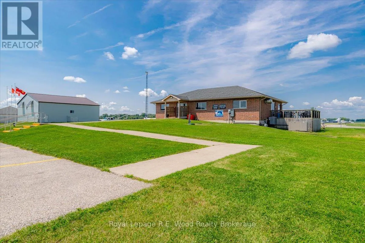 G2-14 - 244411 AIRPORT ROAD, #G2-14