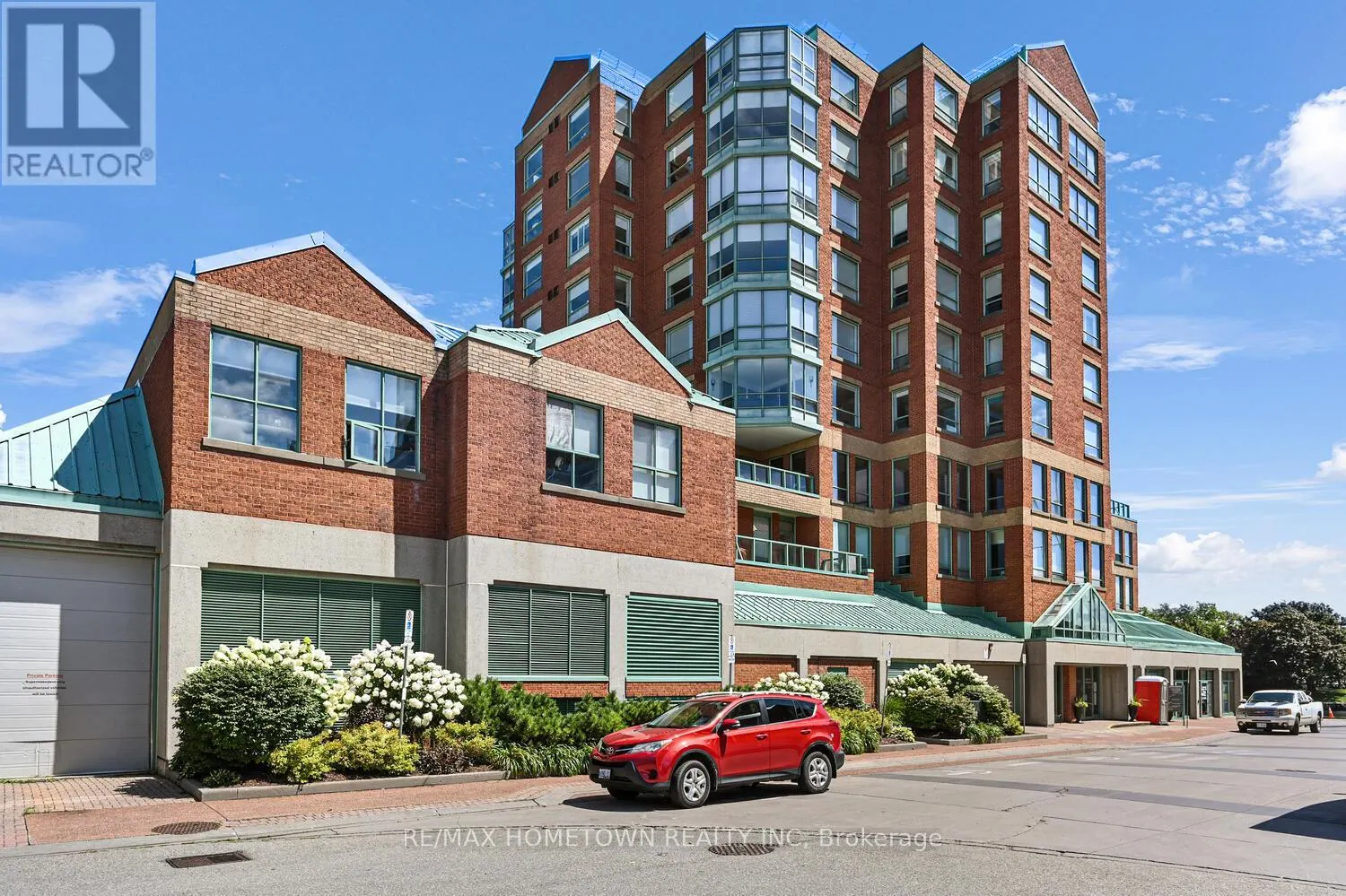 303 - 9 BROAD STREET