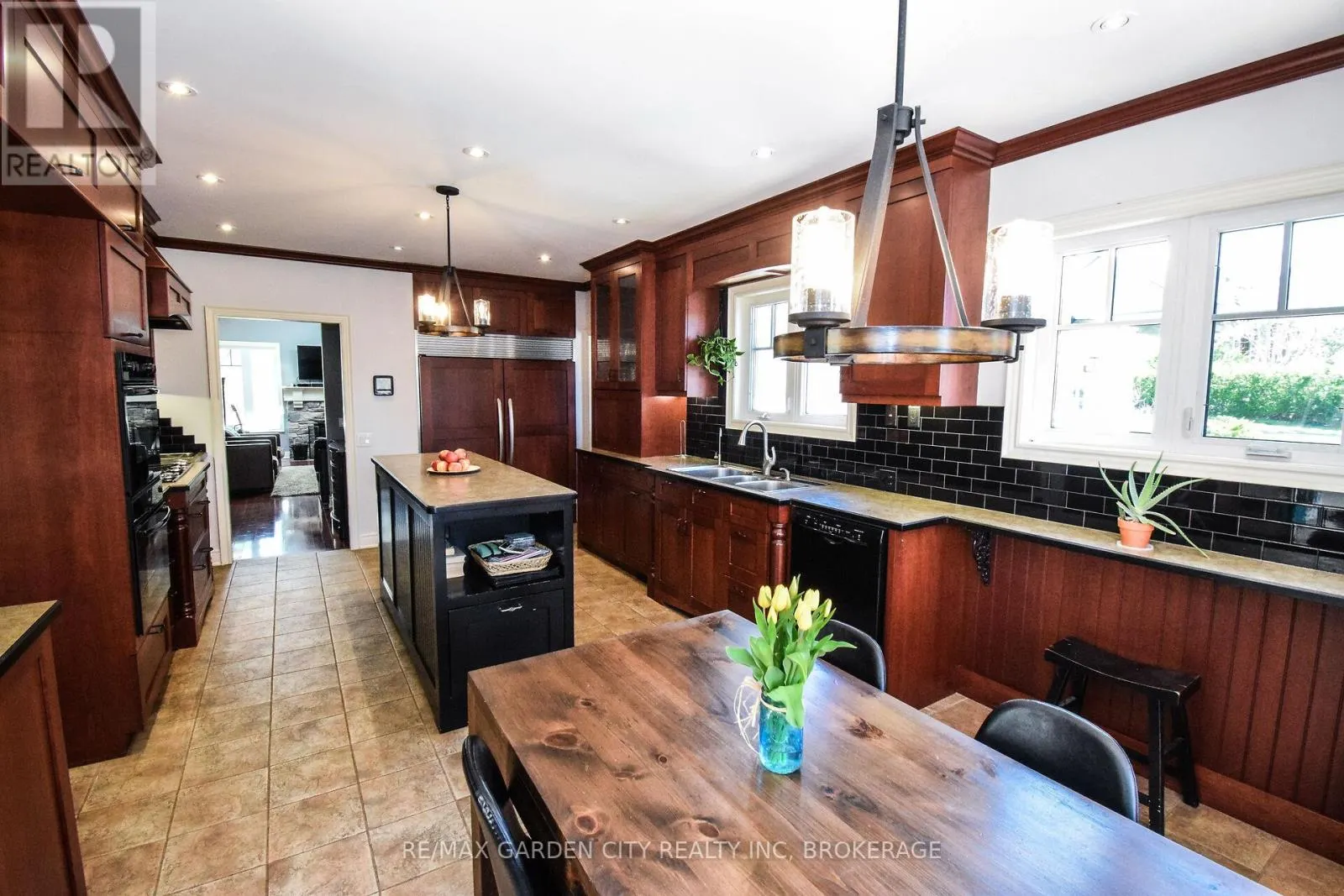 273 CANBORO ROAD