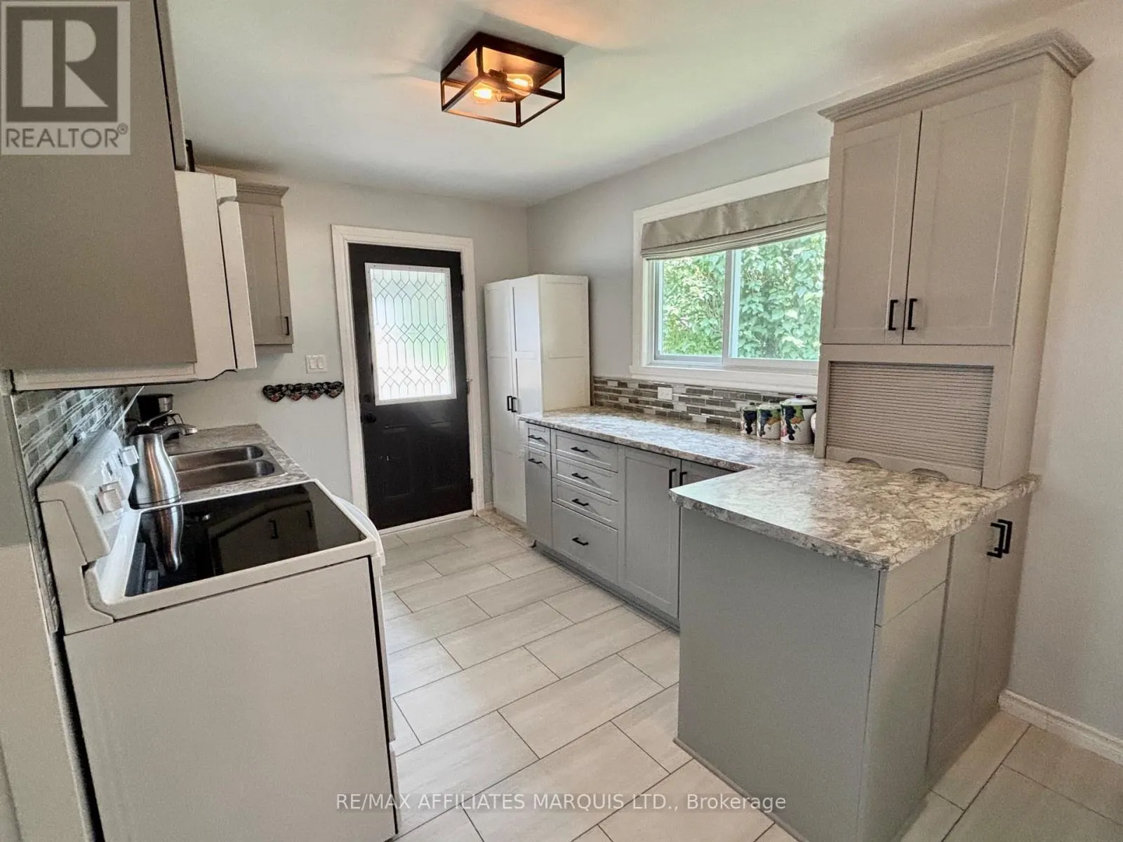 1005 OSBORNE AVENUE
