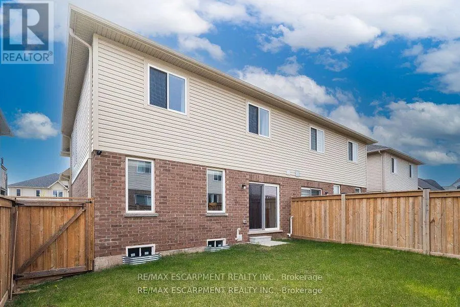 41 FOOTHILLS LANE