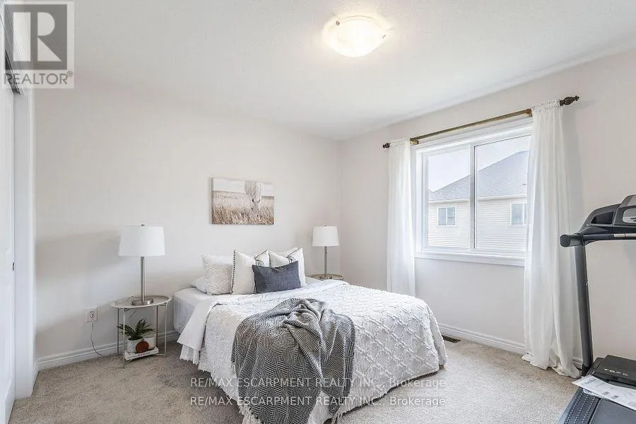 41 FOOTHILLS LANE