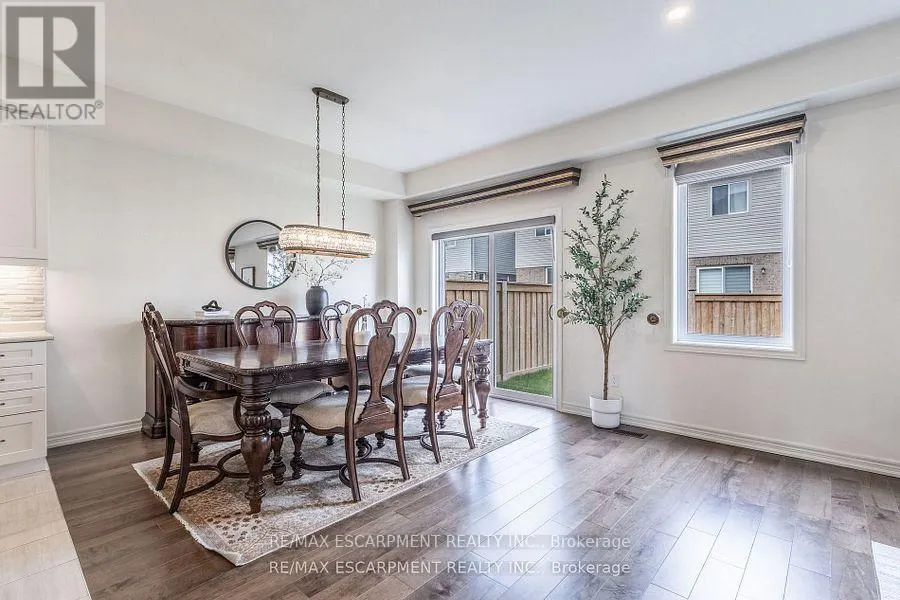41 FOOTHILLS LANE
