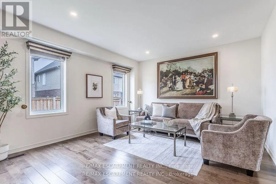 41 FOOTHILLS LANE