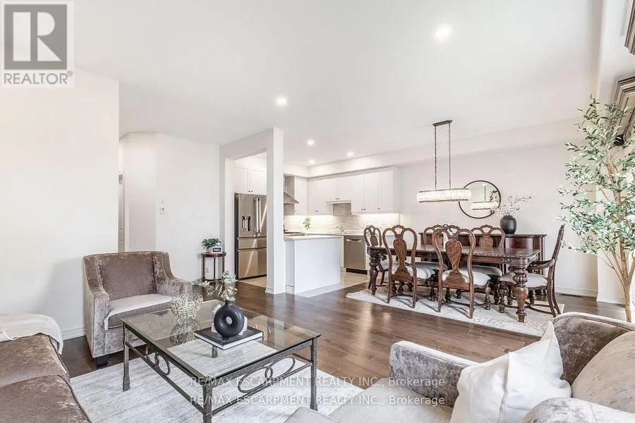 41 FOOTHILLS LANE