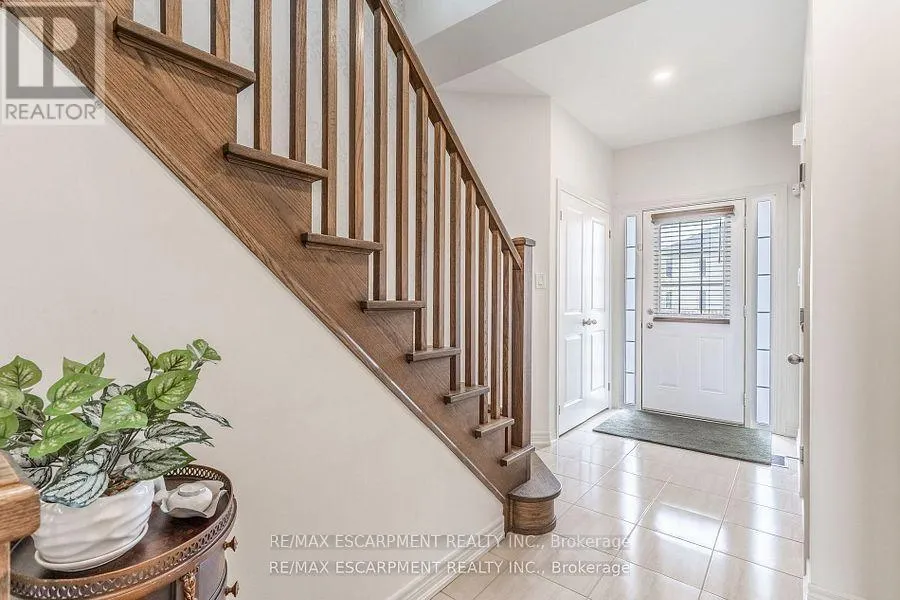 41 FOOTHILLS LANE