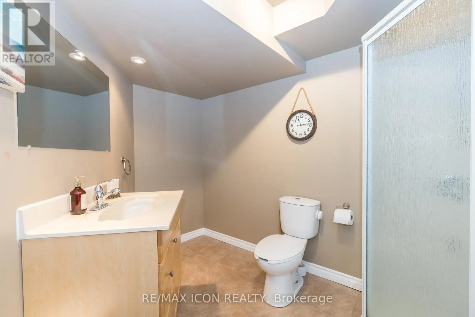 19 REDTAIL COURT