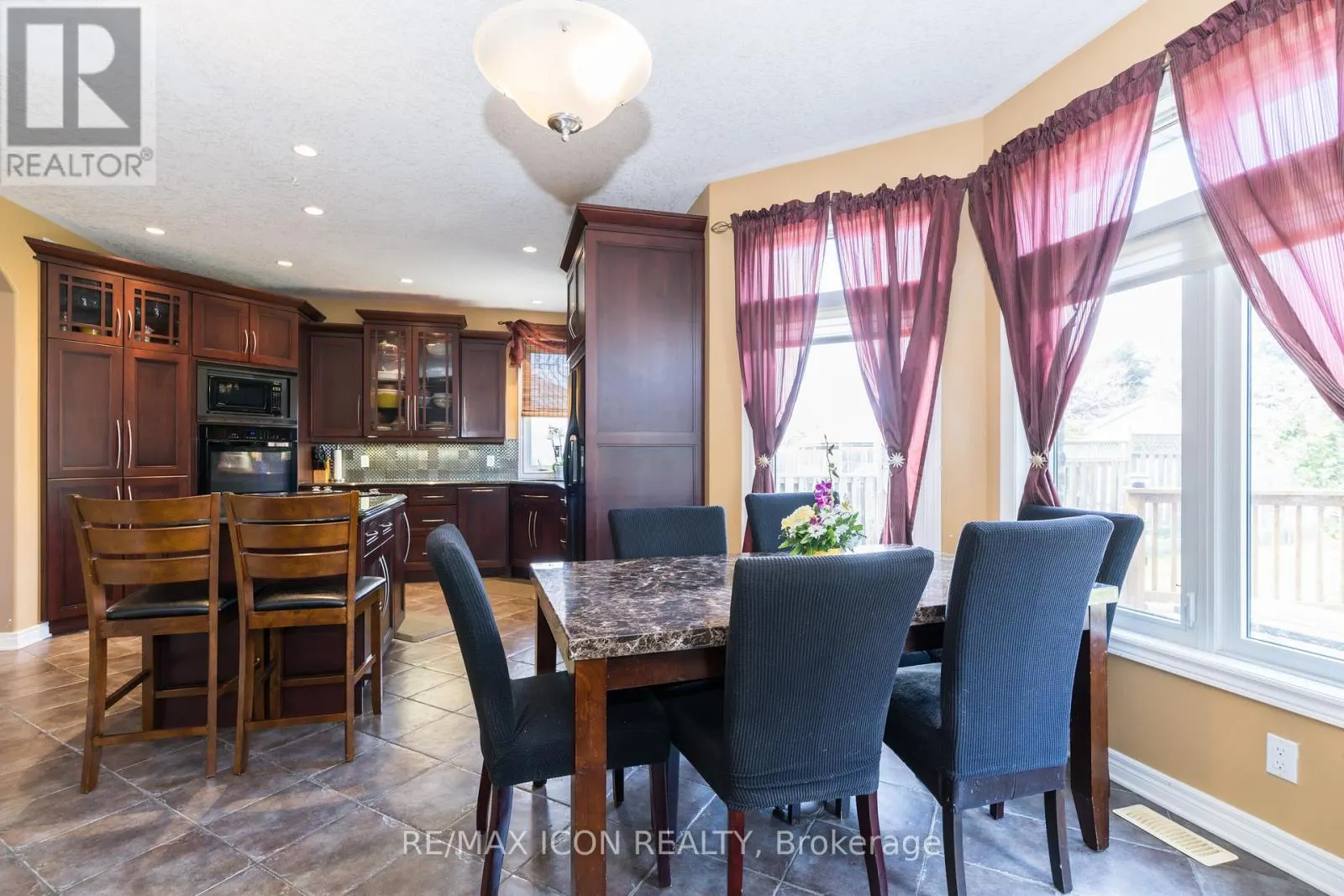 19 REDTAIL COURT