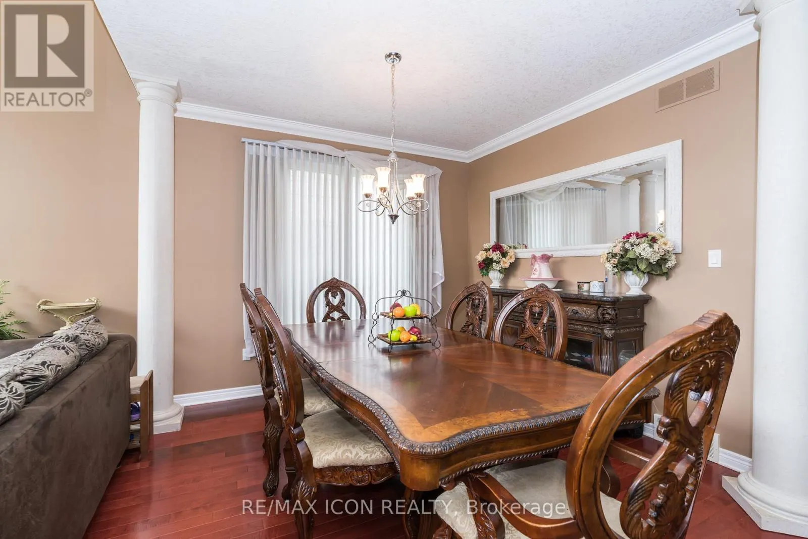 19 REDTAIL COURT