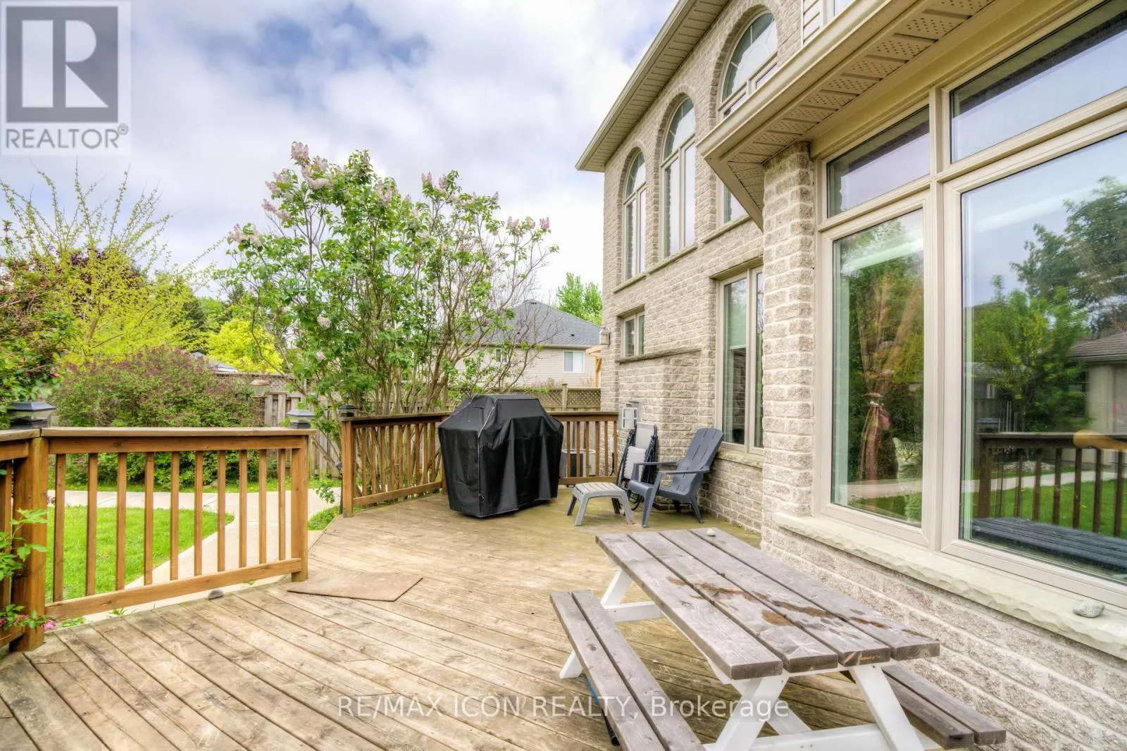 19 REDTAIL COURT