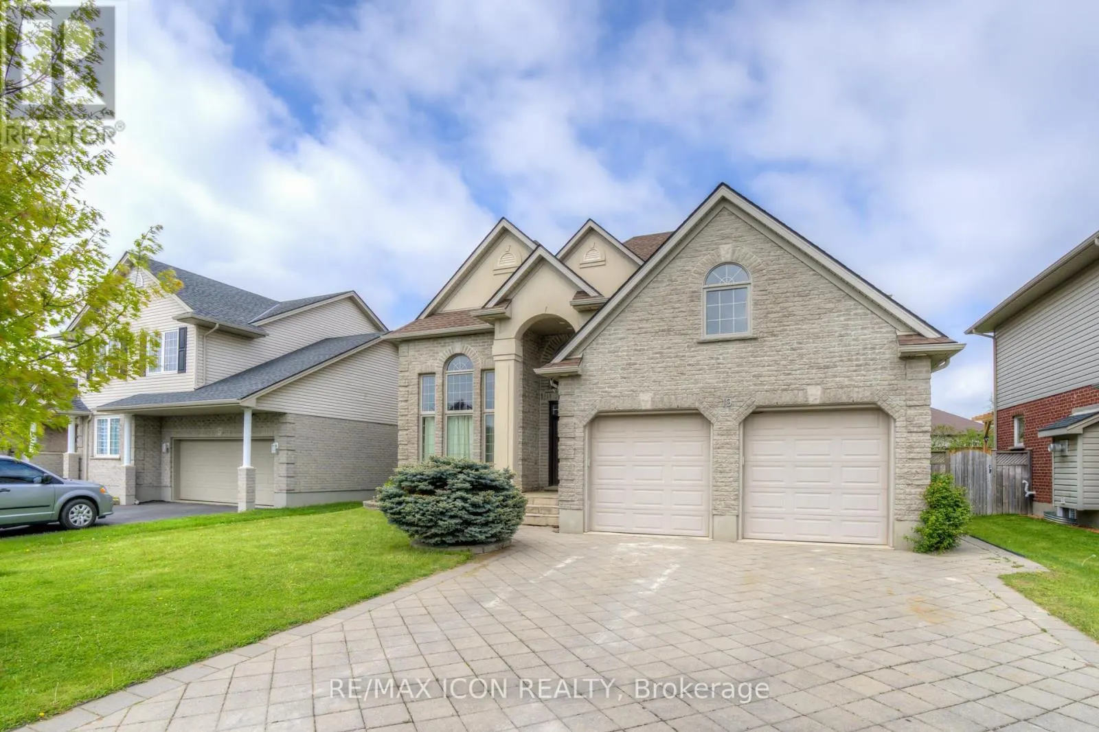 19 REDTAIL COURT