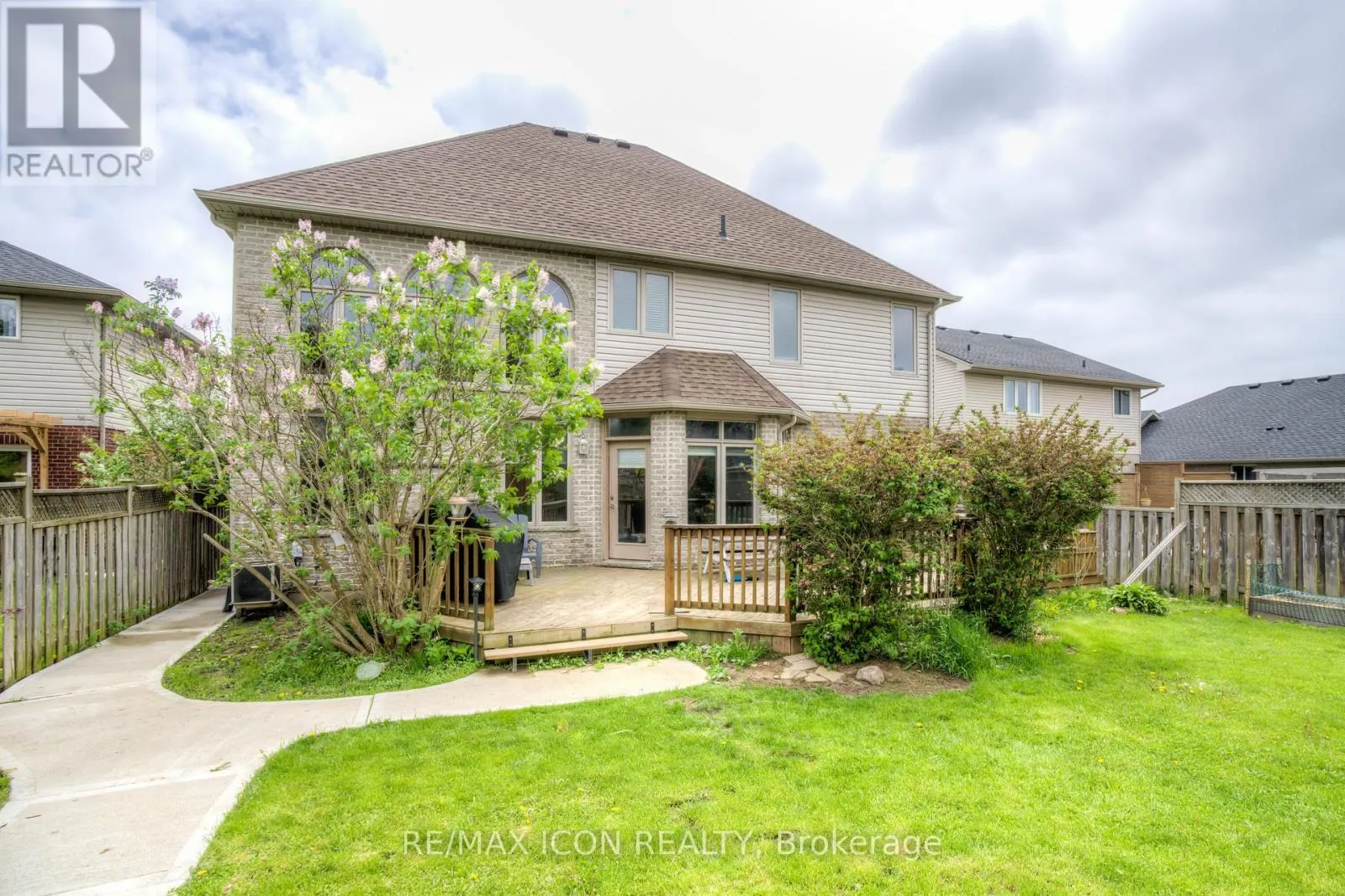 19 REDTAIL COURT