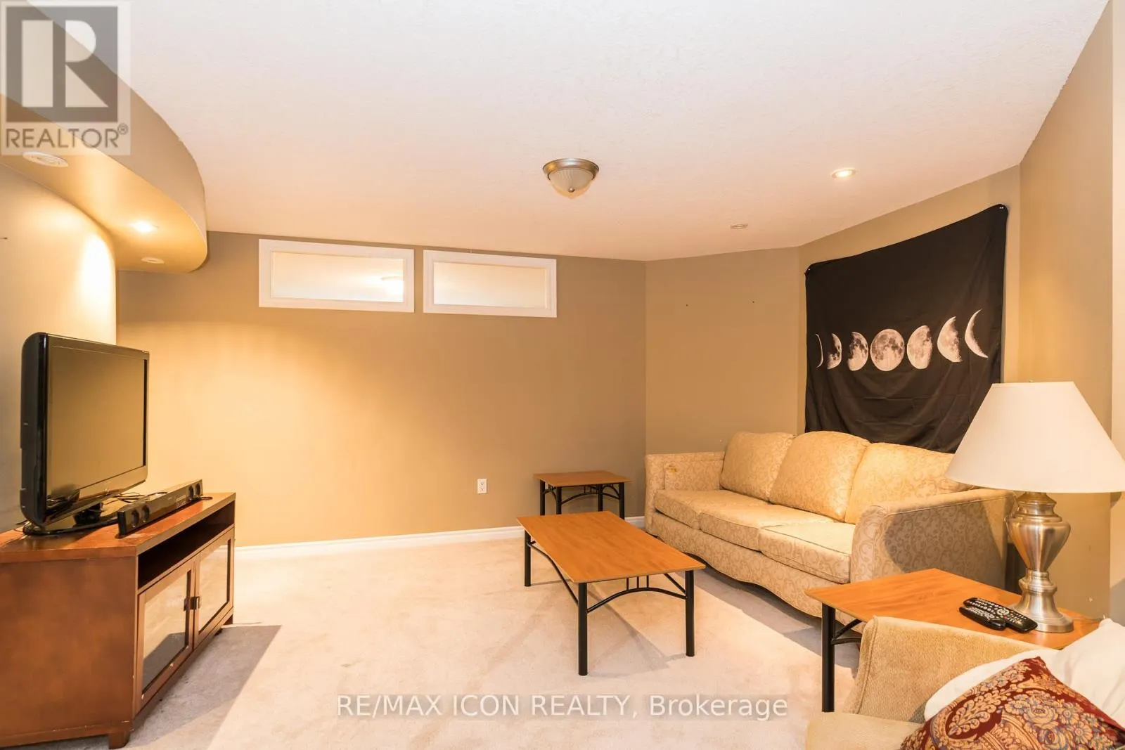 19 REDTAIL COURT