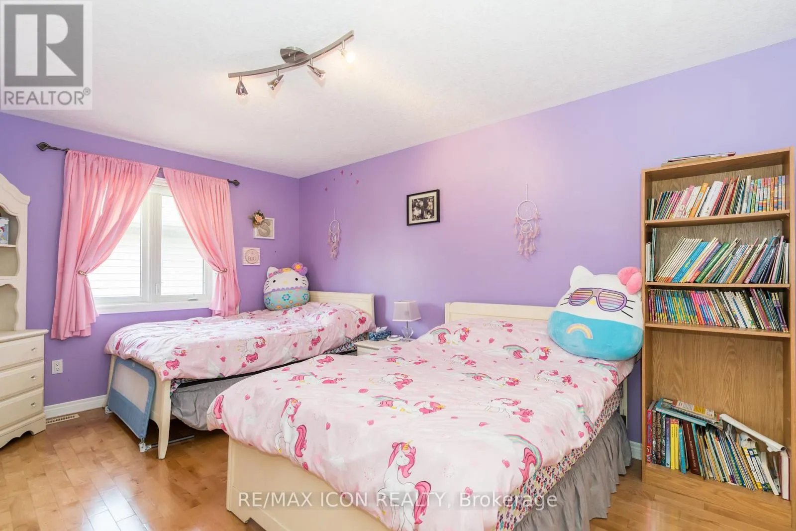 19 REDTAIL COURT