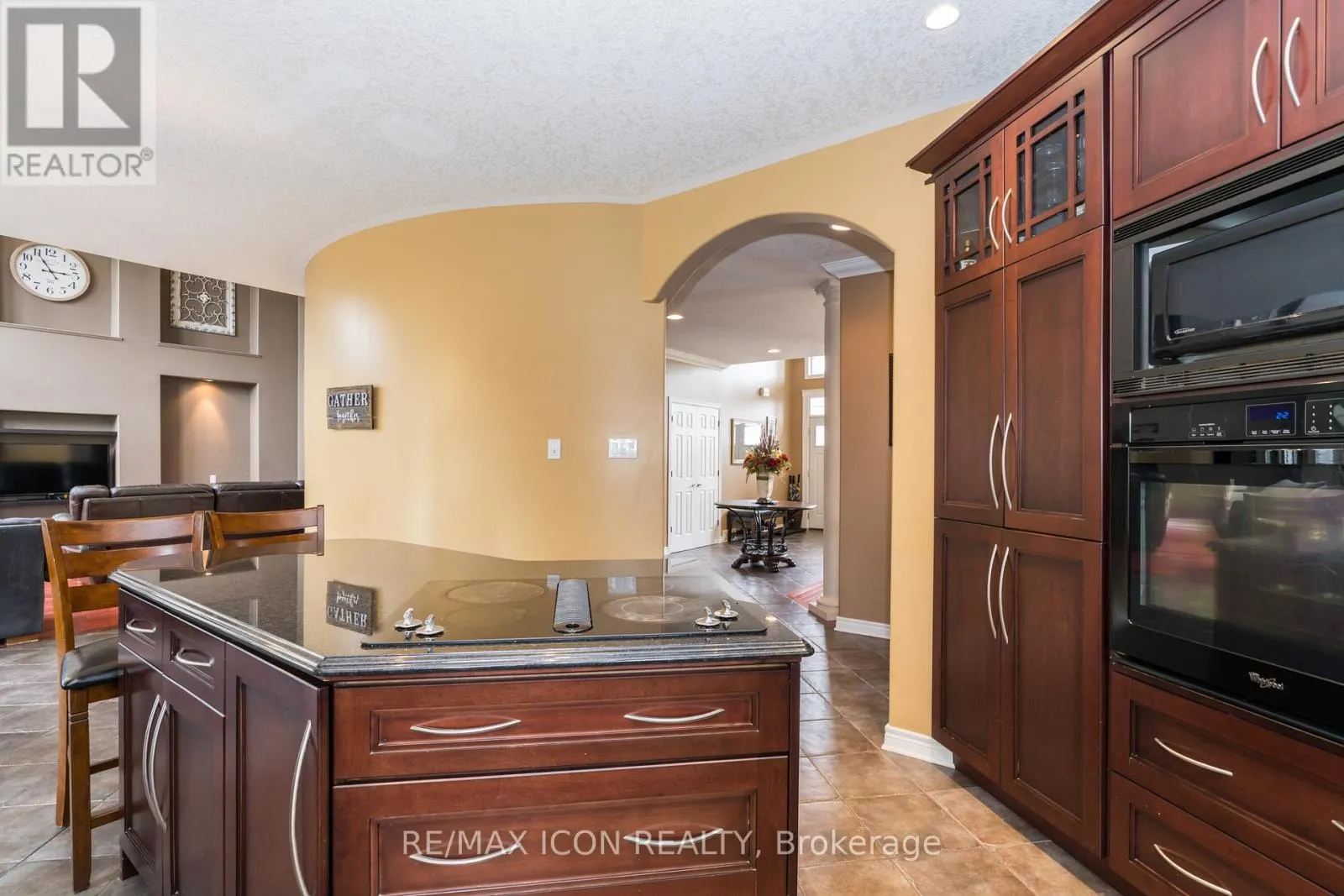 19 REDTAIL COURT