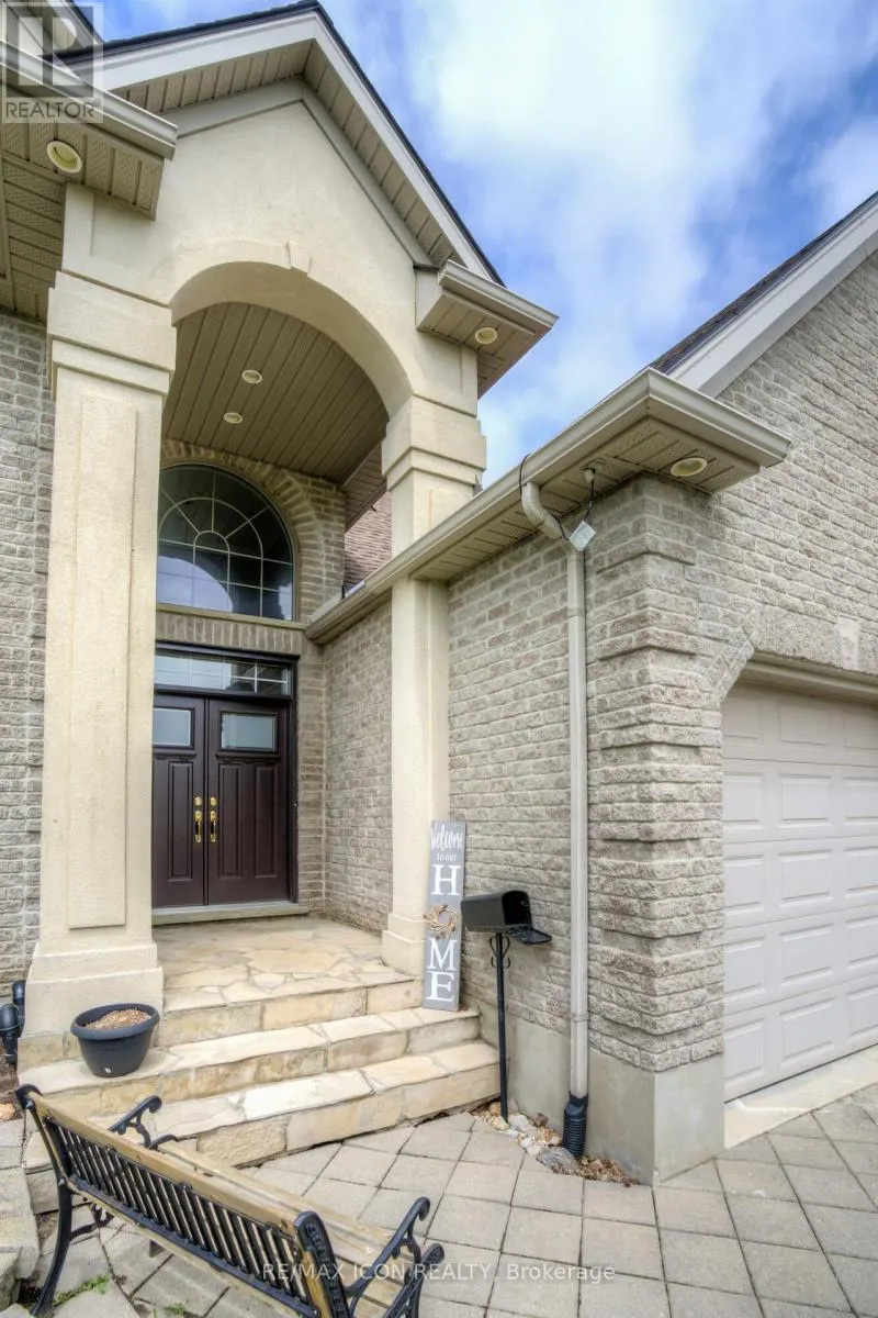 19 REDTAIL COURT