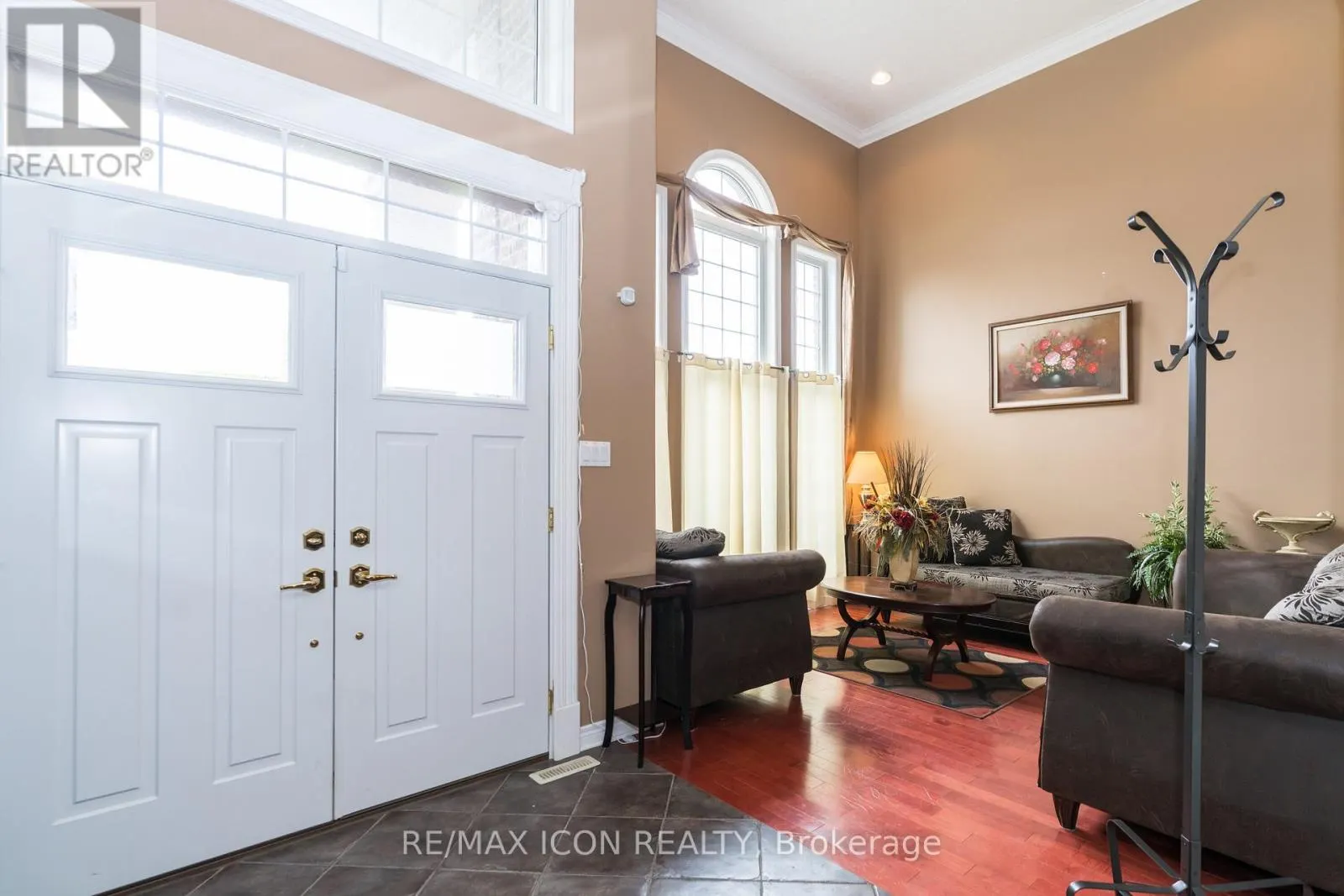 19 REDTAIL COURT