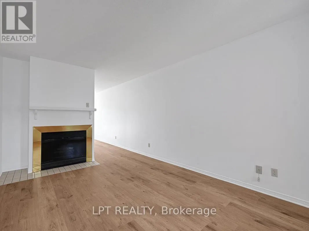 83 LANGSTROM CRESCENT