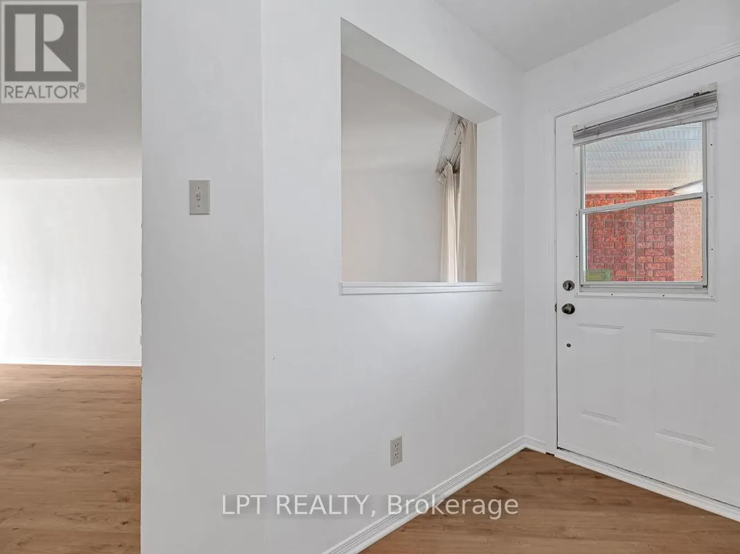 83 LANGSTROM CRESCENT