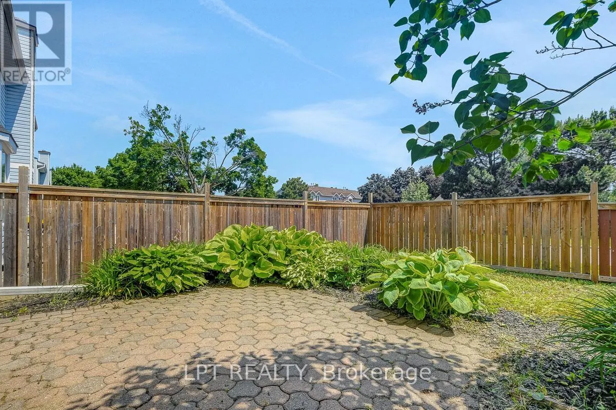 83 LANGSTROM CRESCENT