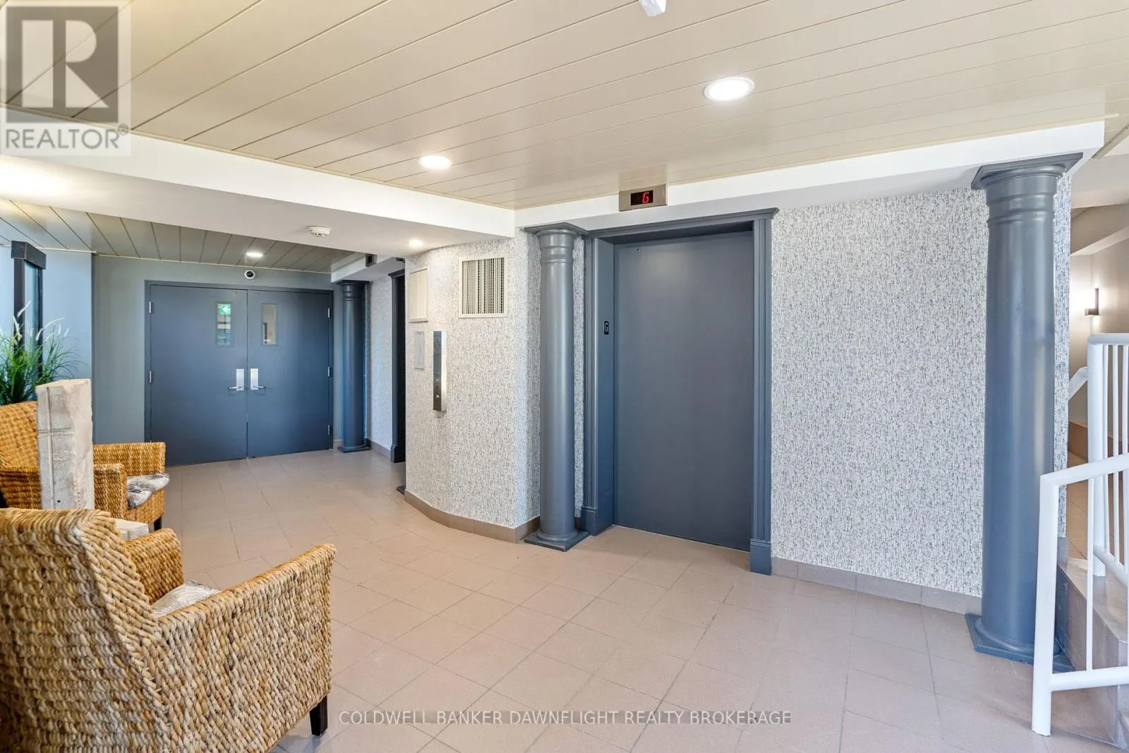 101 - 9 PINE STREET, #101