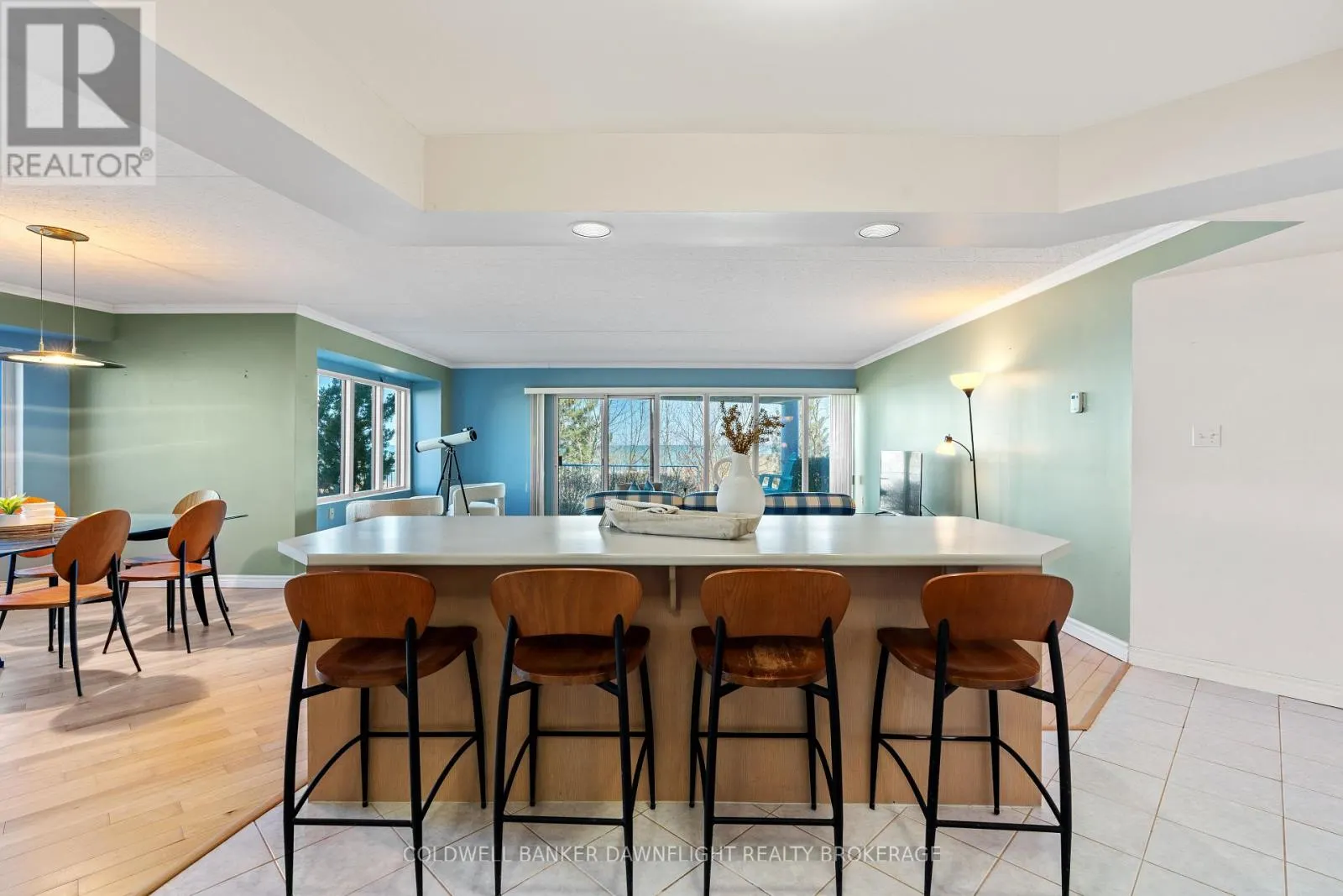 101 - 9 PINE STREET, #101