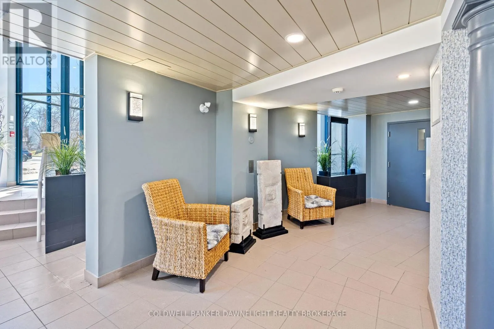 101 - 9 PINE STREET, #101