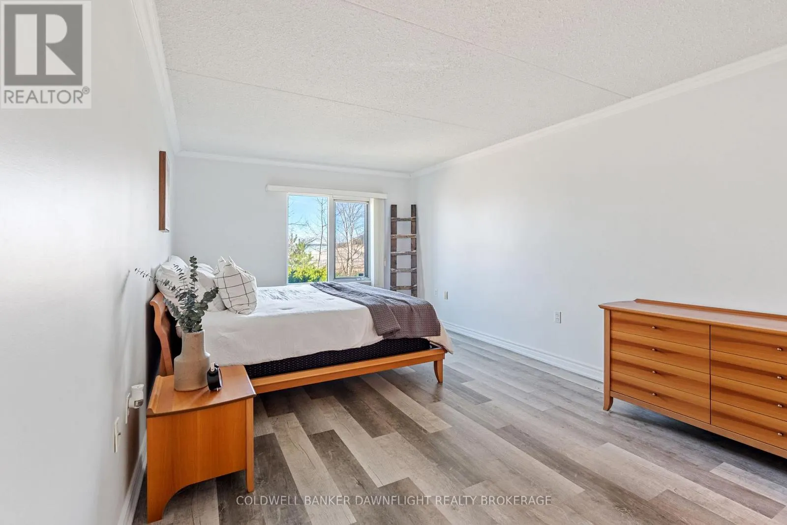 101 - 9 PINE STREET, #101