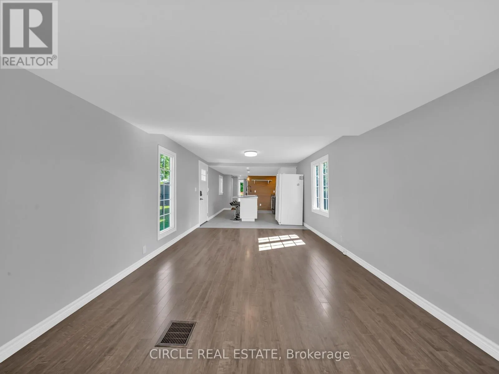 5 MAPLE DRIVE