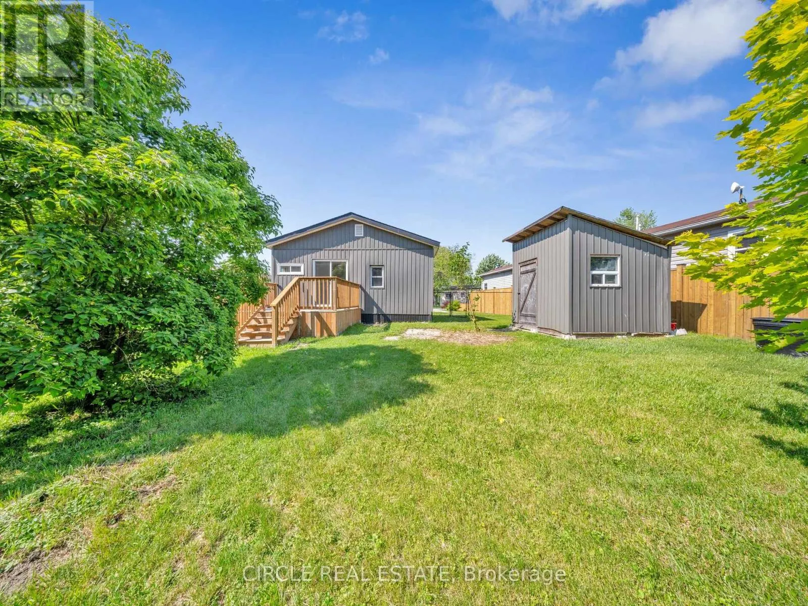 5 MAPLE DRIVE