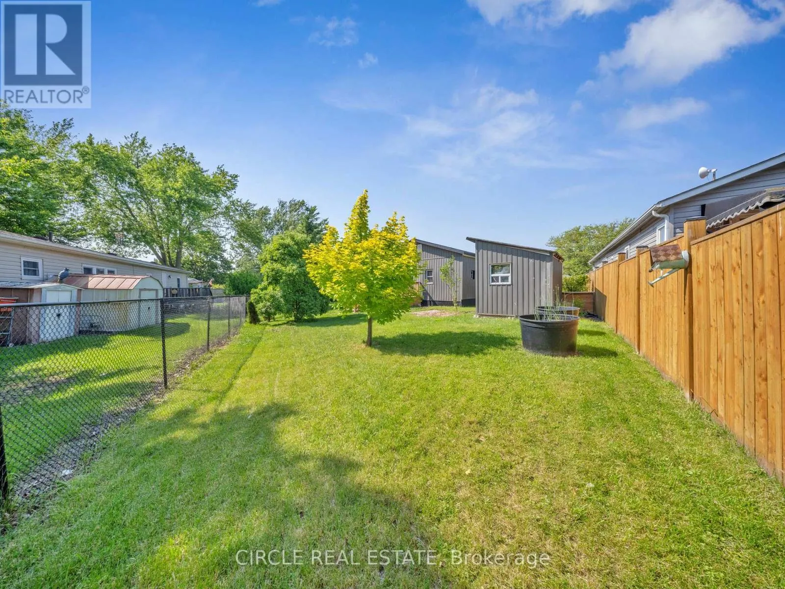 5 MAPLE DRIVE
