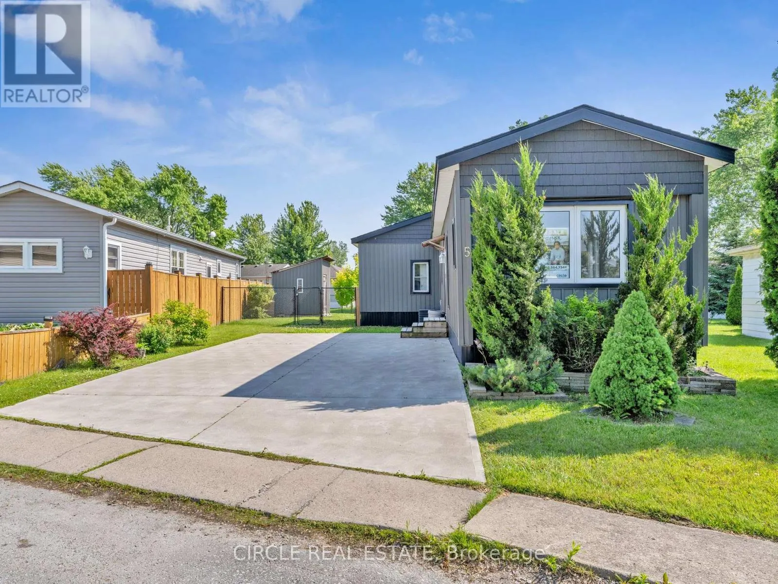 5 MAPLE DRIVE