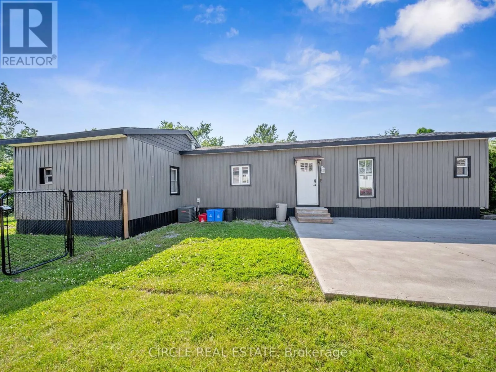 5 MAPLE DRIVE