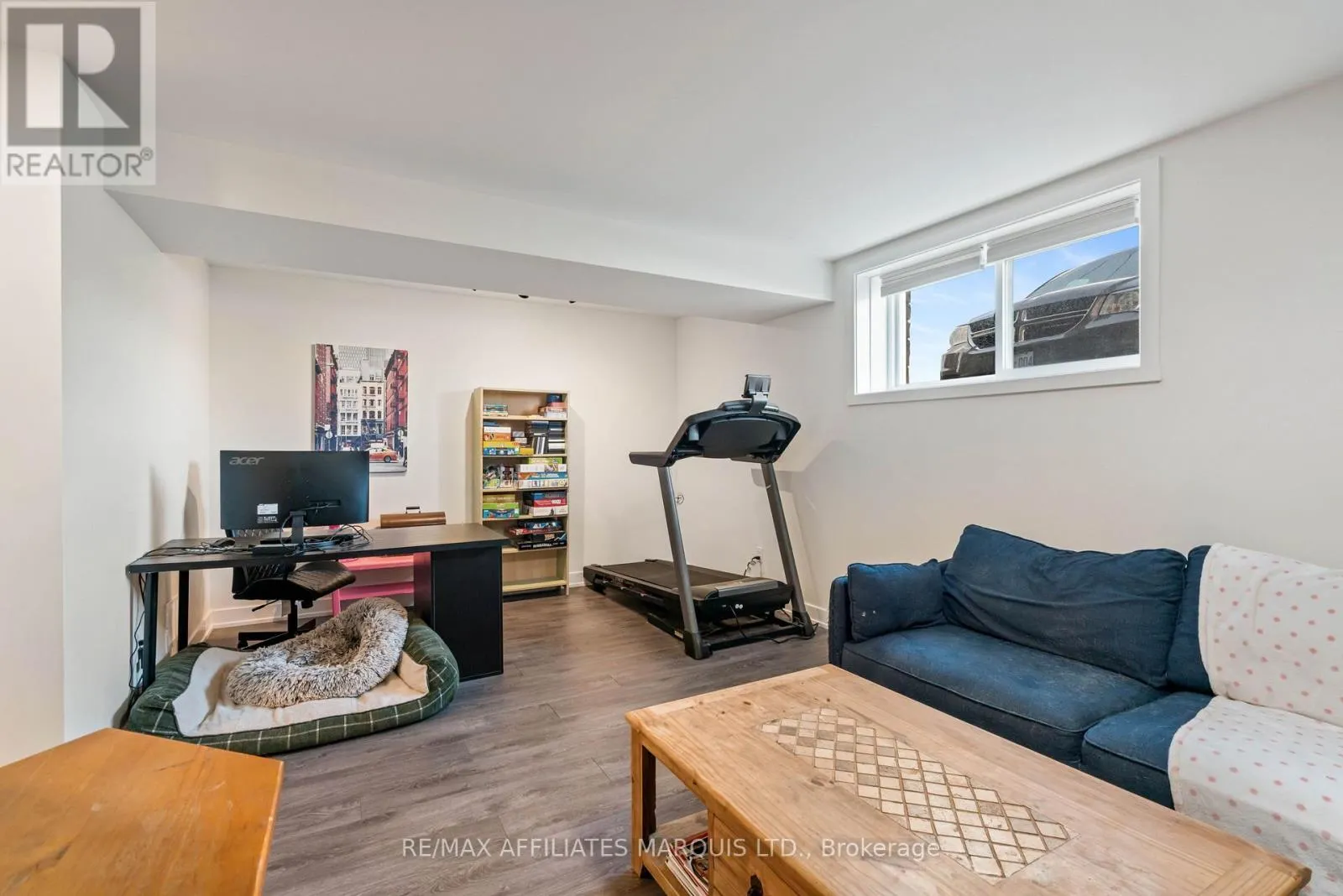 106 BISHOP STREET S