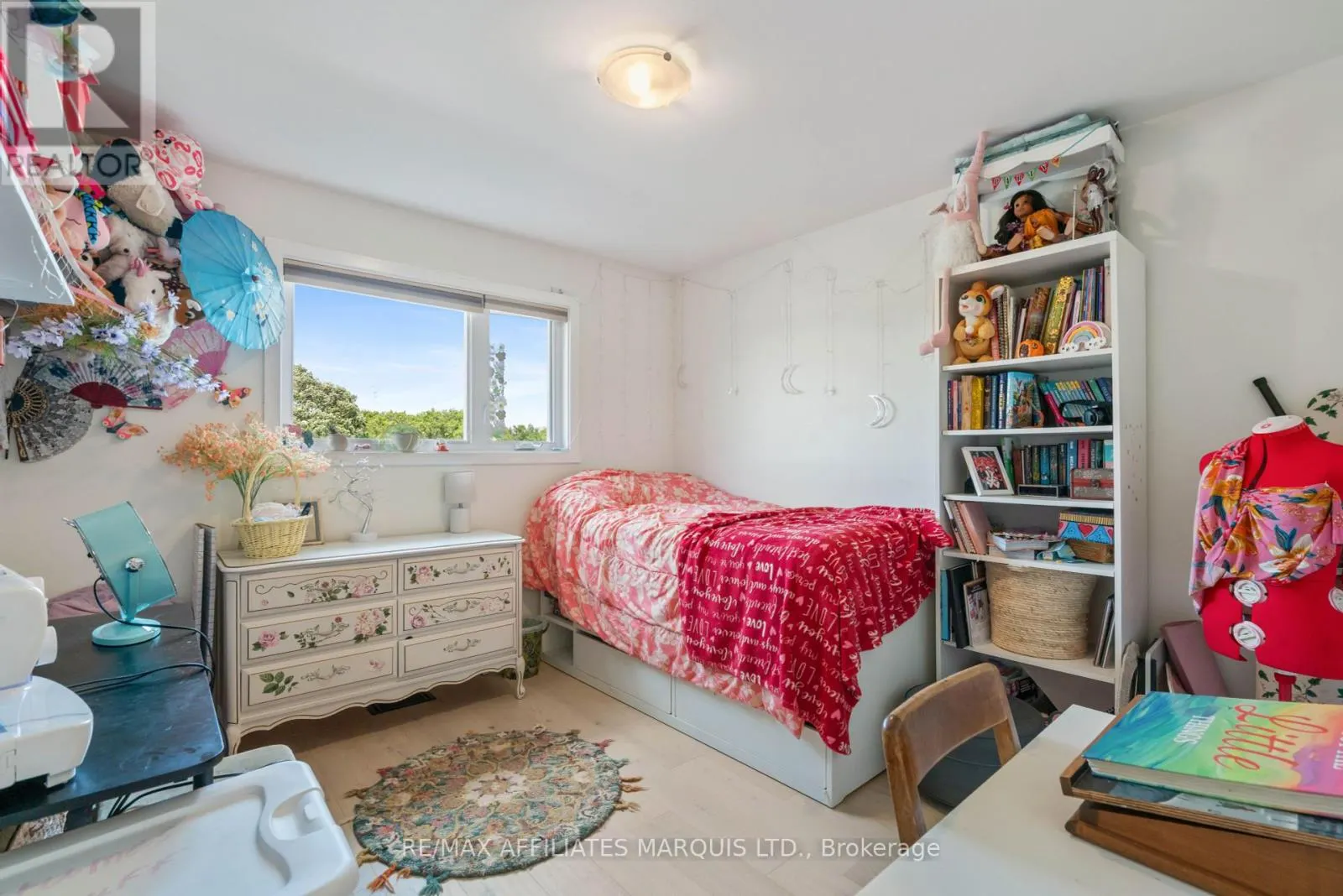 106 BISHOP STREET S
