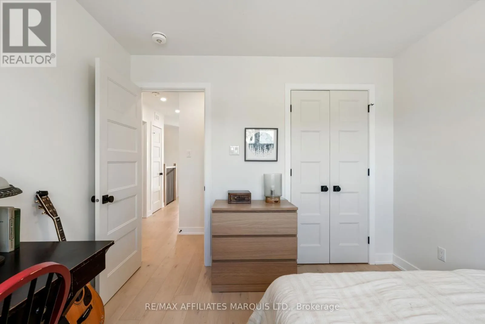 106 BISHOP STREET S