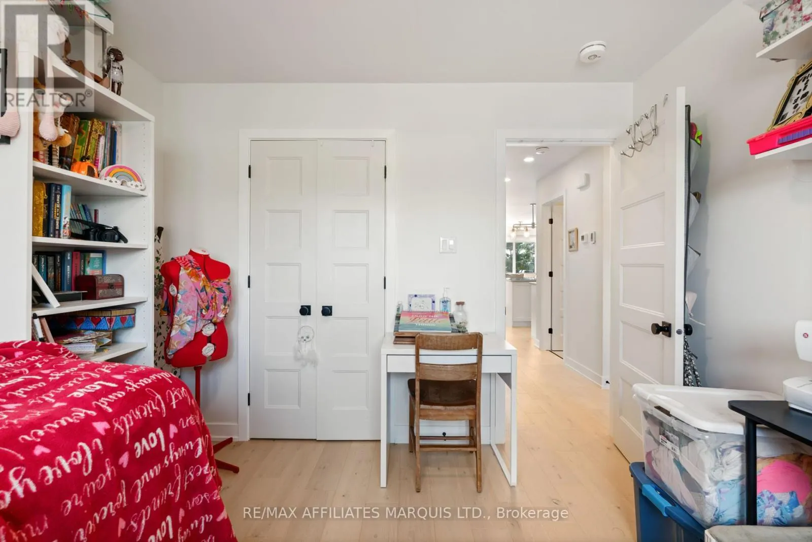 106 BISHOP STREET S