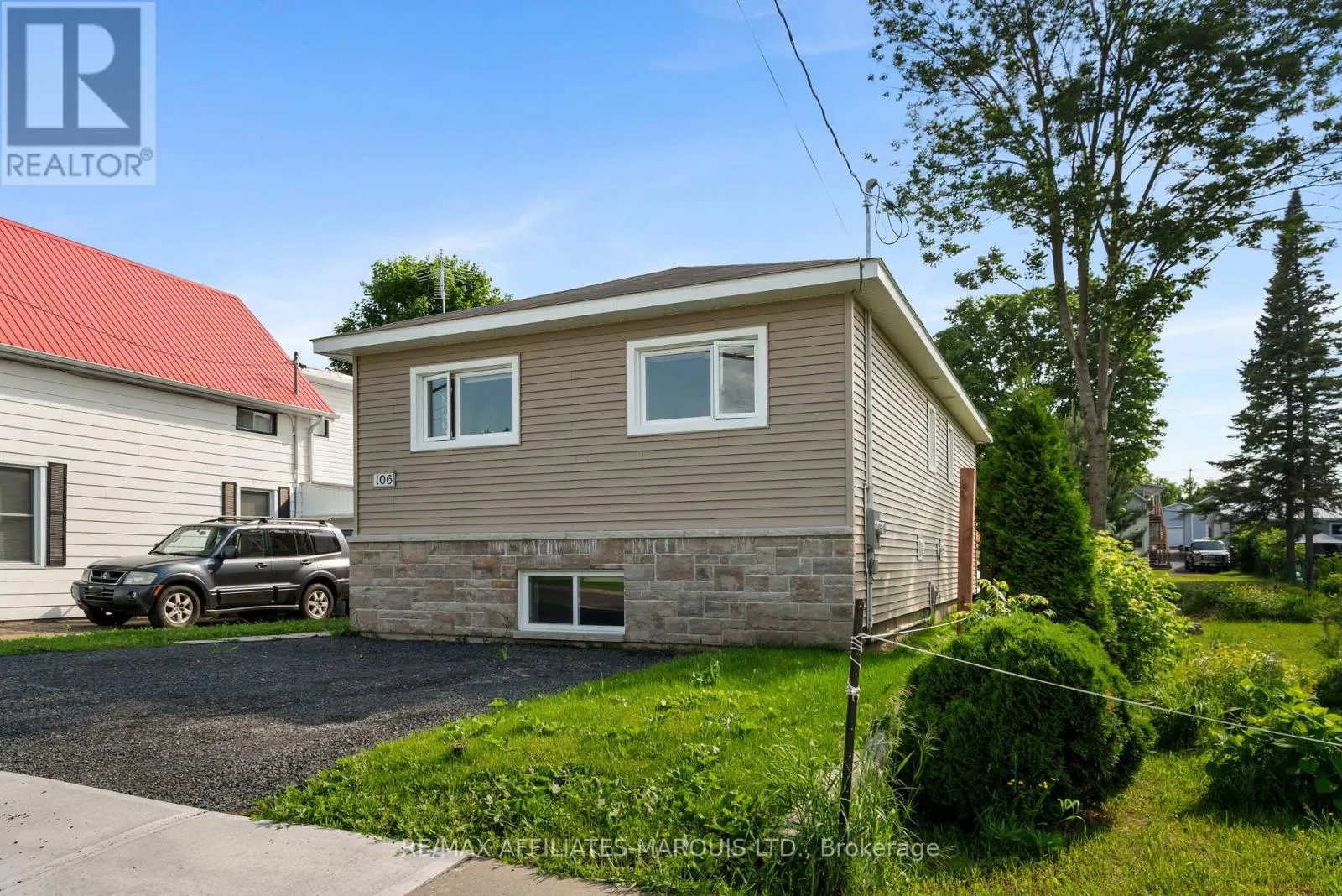 106 BISHOP STREET S