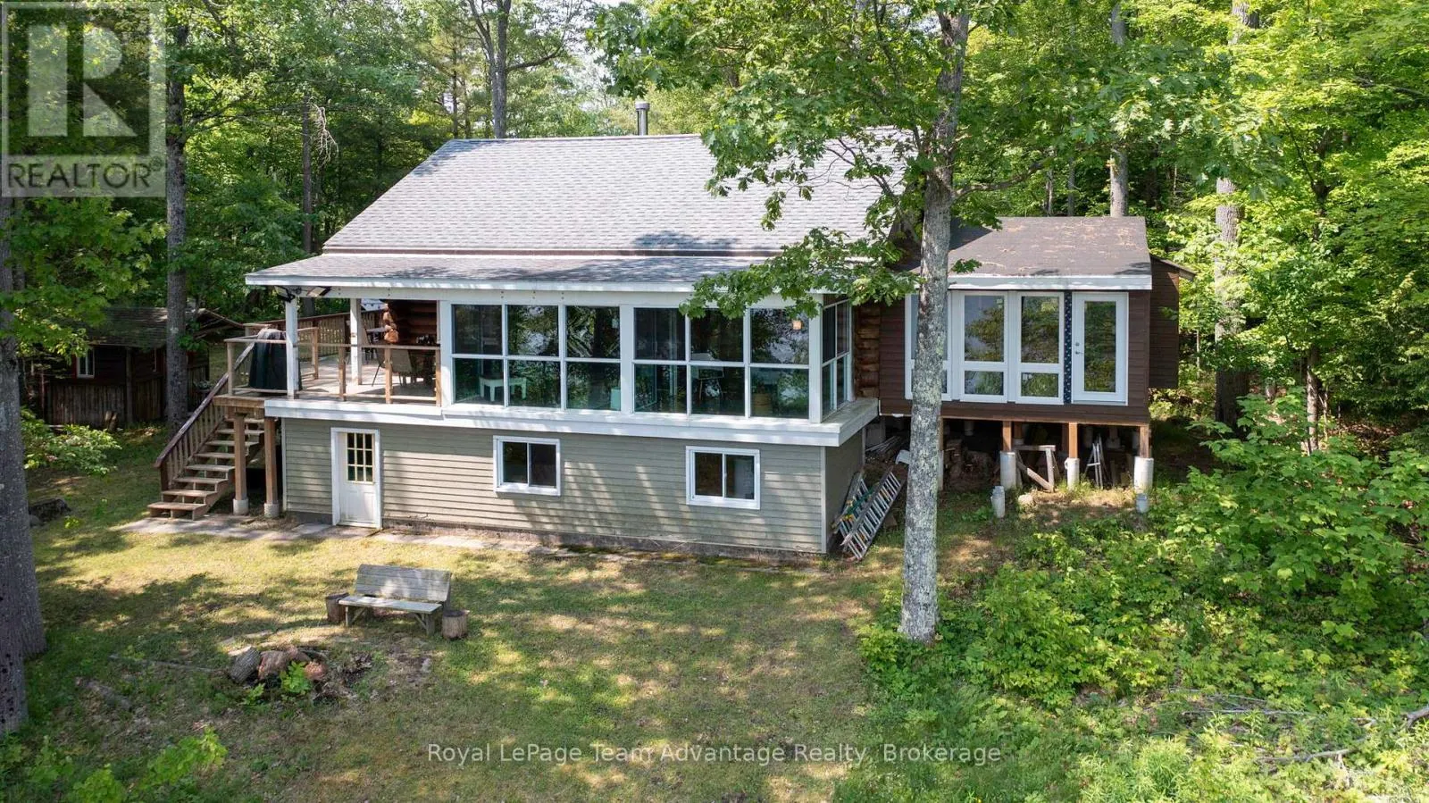 25 LIMBERT LANE N