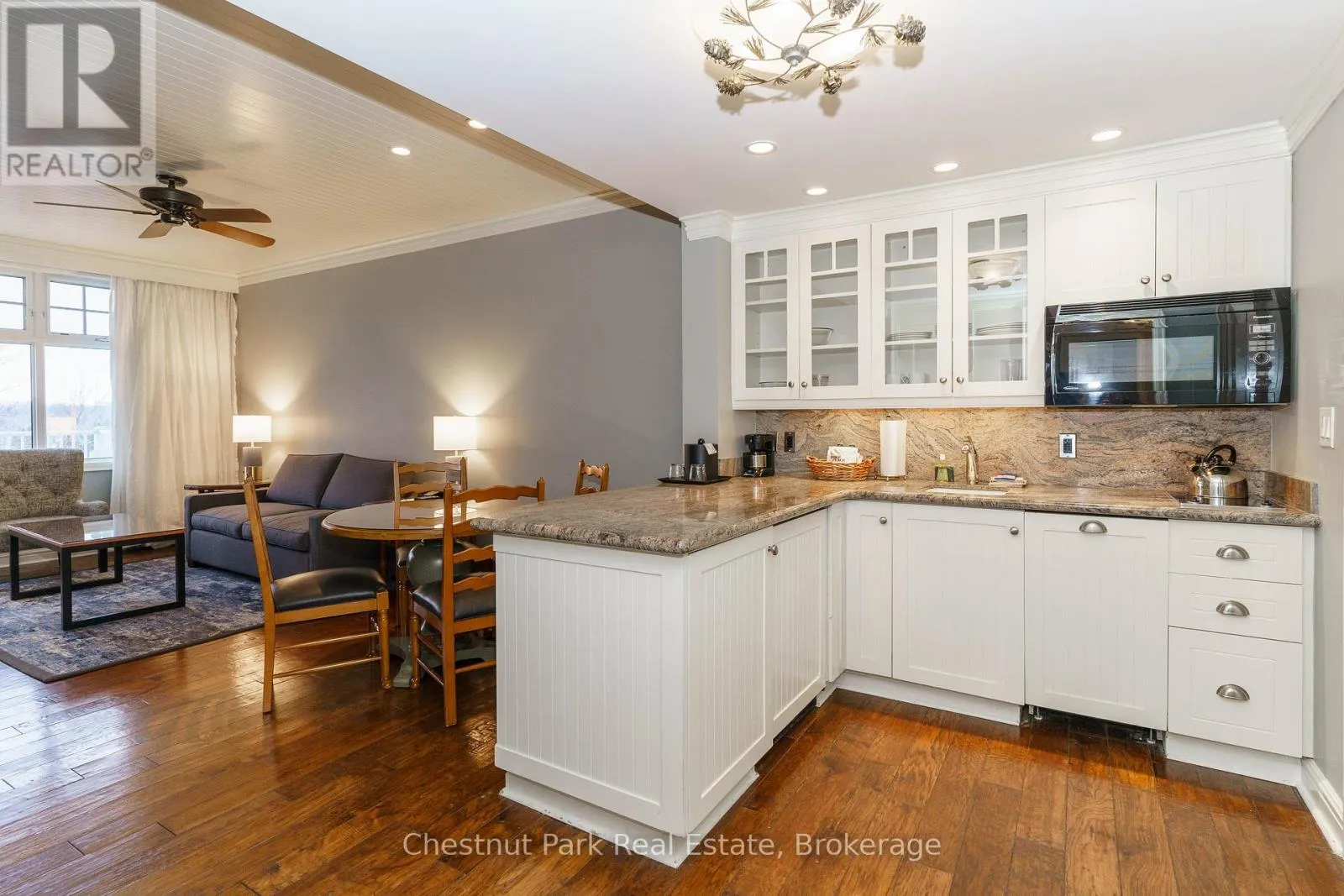 1225 - 1050 PAIGNTON HOUSE ROAD, #1225