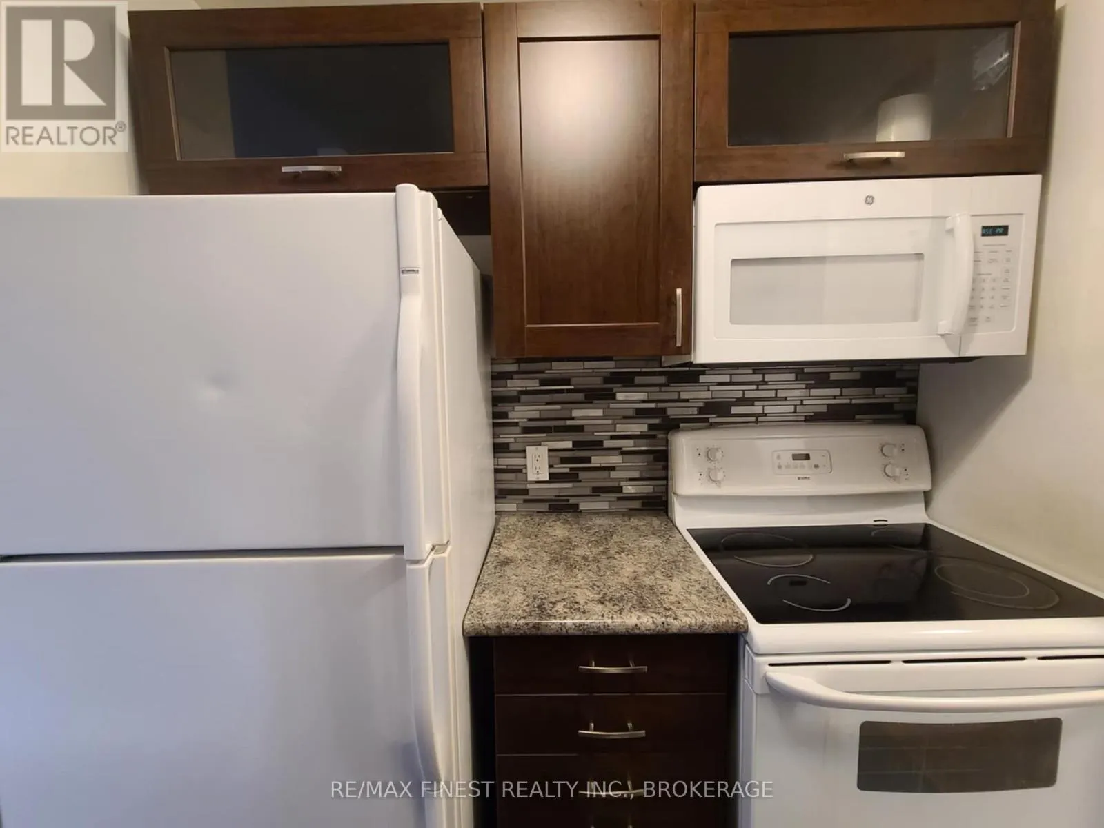 404 - 550 TALBOT PLACE N, #404