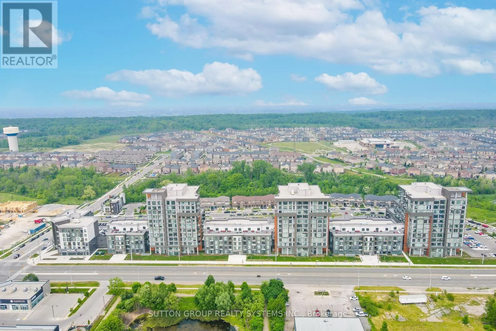 231 - 460 DUNDAS STREET E
