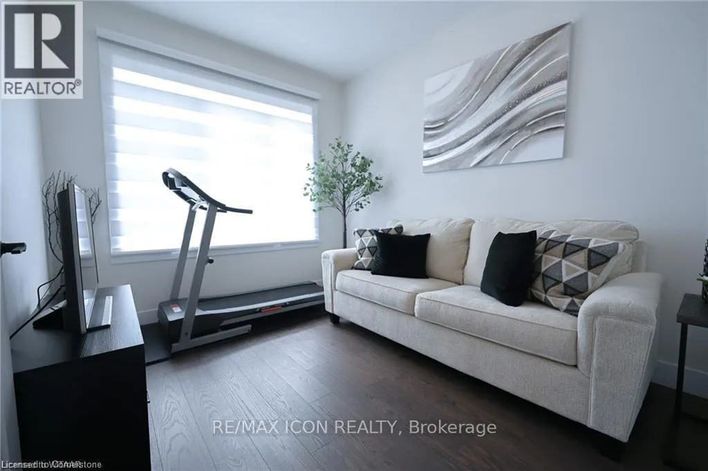 4.5 - 8 ELGIN STREET W